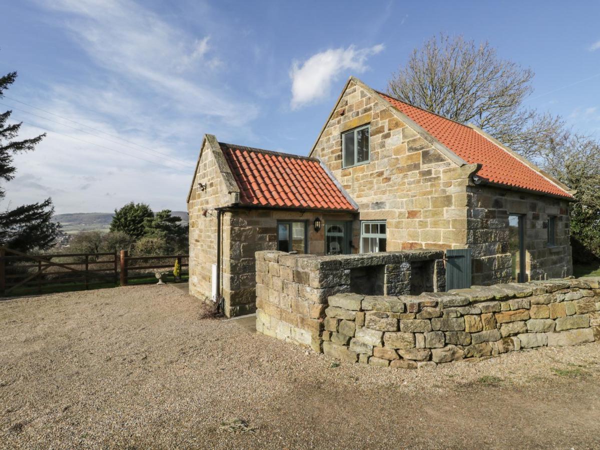 The Piggery Villa Whitby Exterior photo